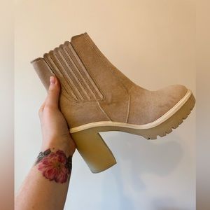 Nude Heeled Suede Boots